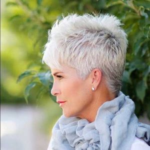 Meet your Posher, Lorrie